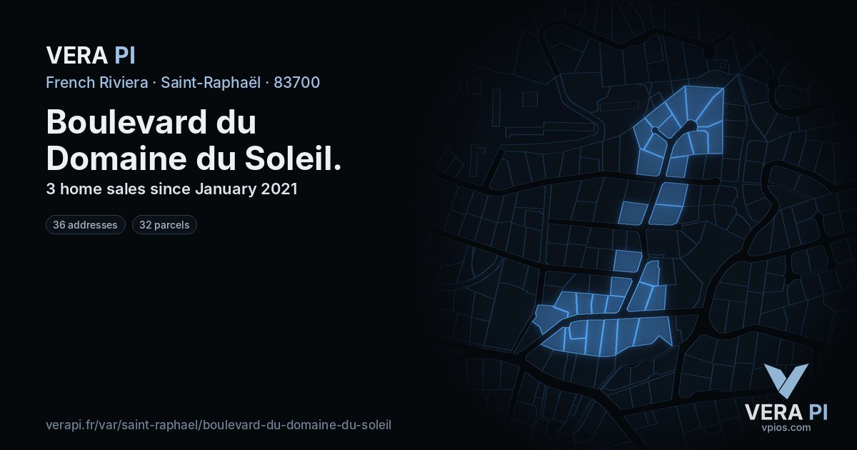 Boulevard du Domaine du Soleil, Saint-Raphaël at night – every parcel coloured by the prices around it, the street's own parcels lit