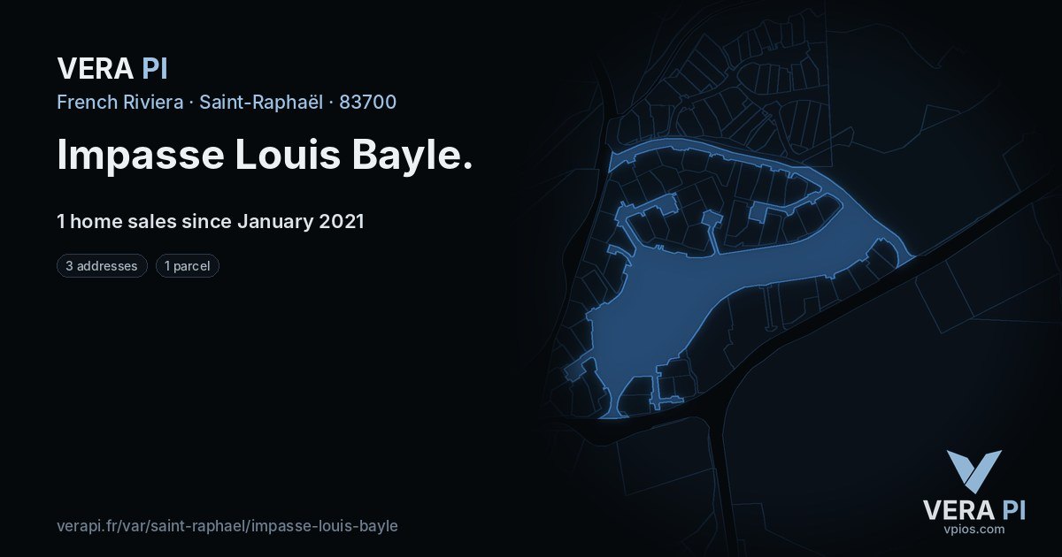Impasse Louis Bayle, Saint-Raphaël at night – every parcel coloured by the prices around it, the street's own parcels lit