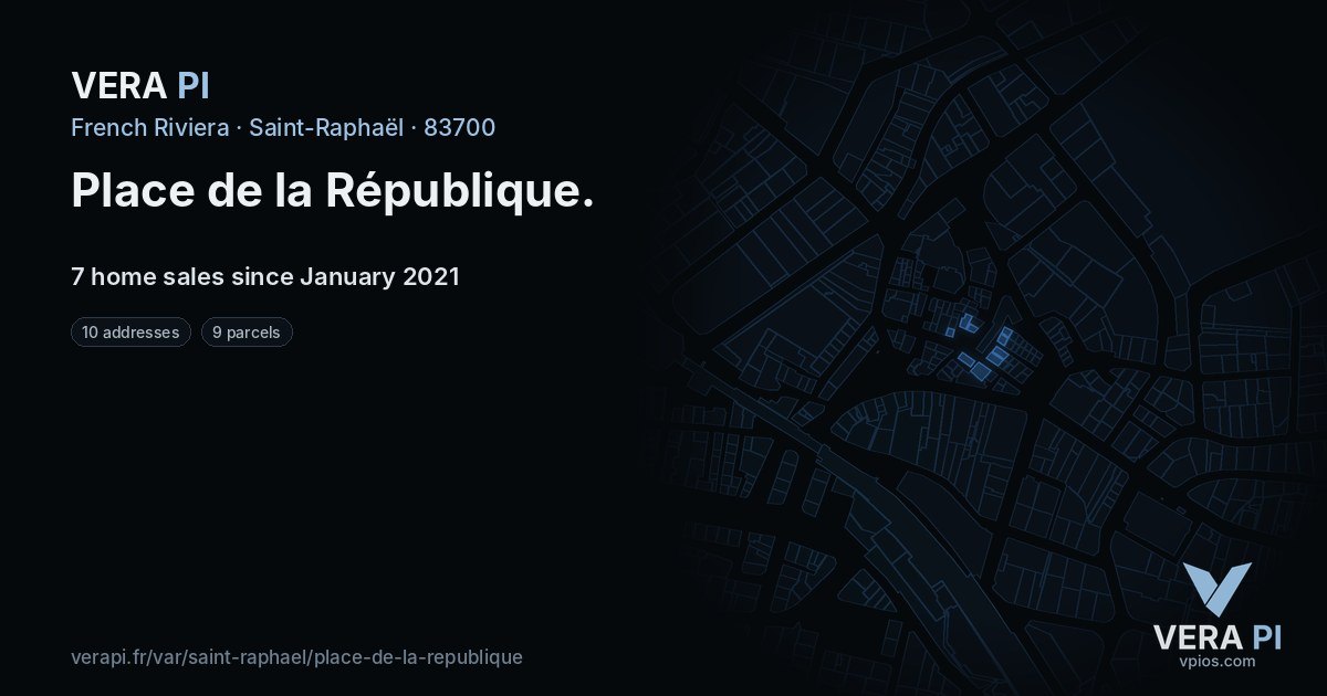 Place de la République, Saint-Raphaël at night – every parcel coloured by the prices around it, the street's own parcels lit