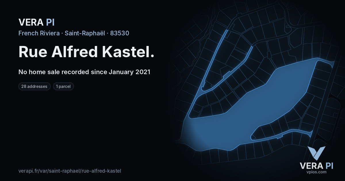 Rue Alfred Kastel, Saint-Raphaël at night – every parcel coloured by the prices around it, the street's own parcels lit