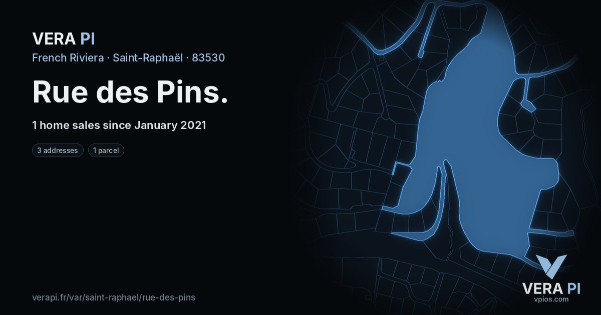 Rue des Pins, Saint-Raphaël at night – every parcel coloured by the prices around it, the street's own parcels lit