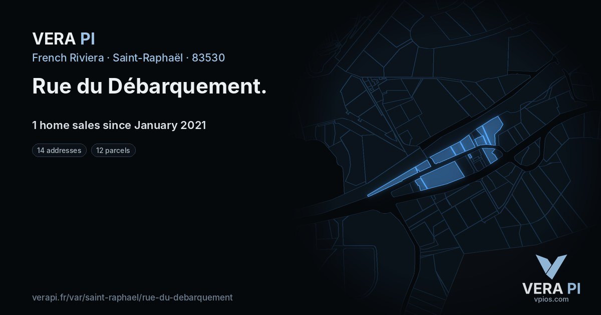 Rue du Débarquement, Saint-Raphaël at night – every parcel coloured by the prices around it, the street's own parcels lit