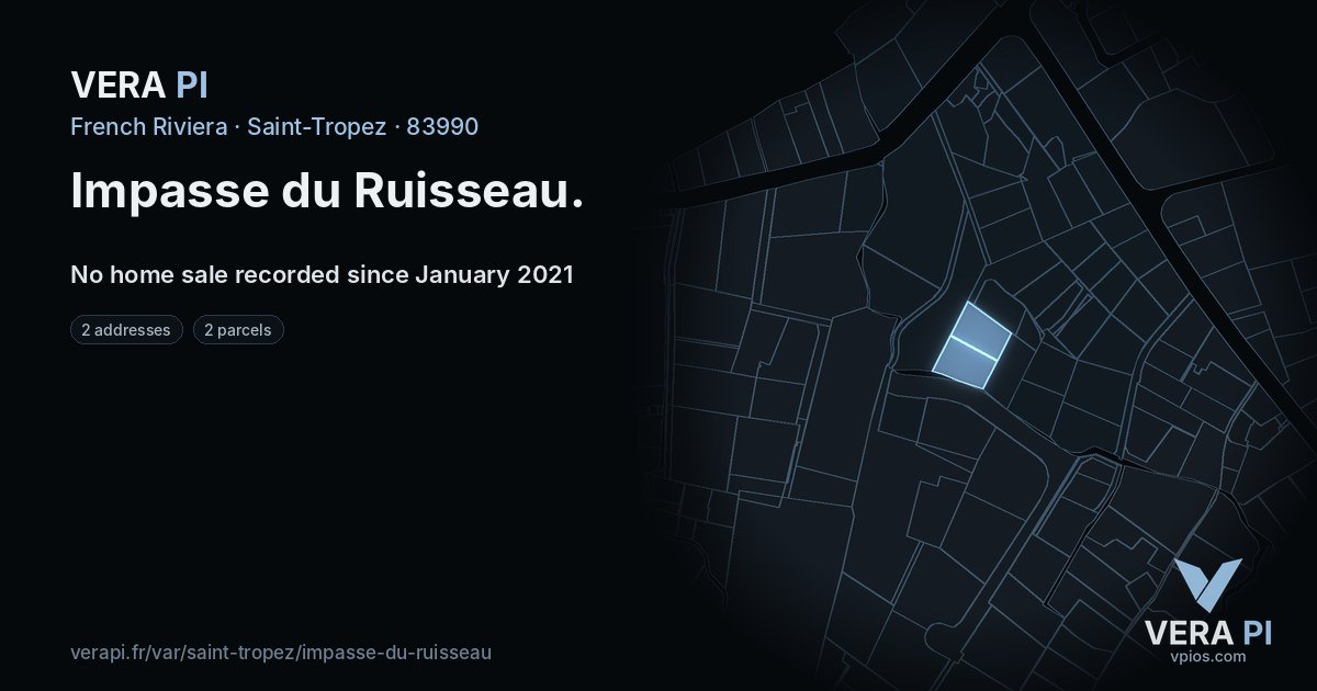 Impasse du Ruisseau, Saint-Tropez at night – every parcel coloured by the prices around it, the street's own parcels lit