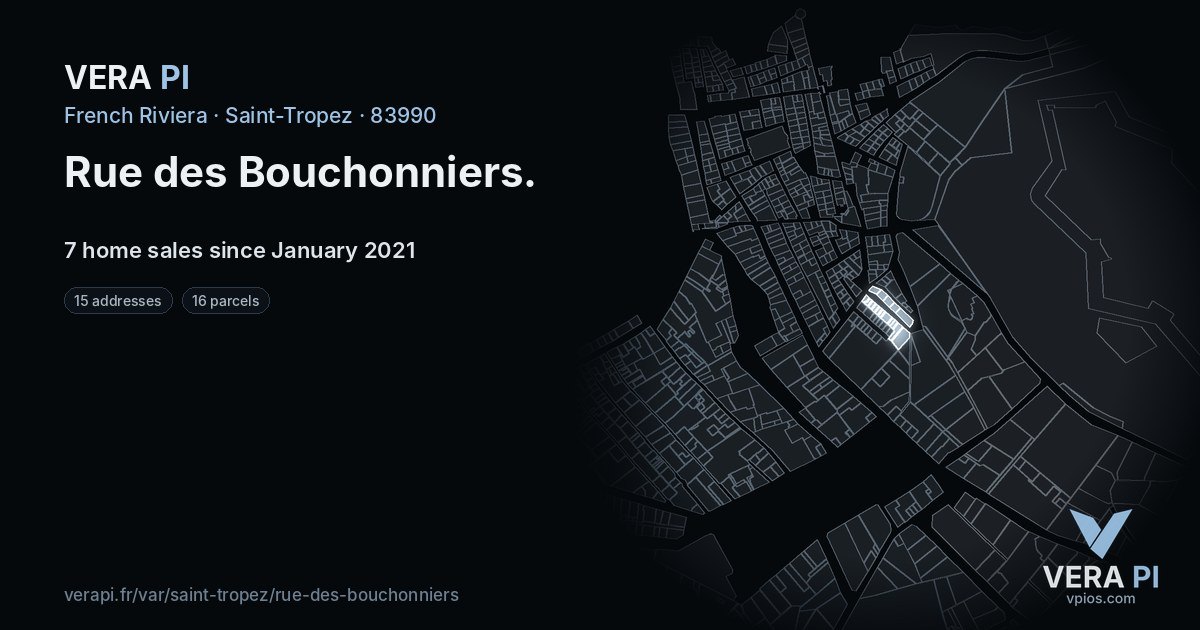 Rue des Bouchonniers, Saint-Tropez at night – every parcel coloured by the prices around it, the street's own parcels lit