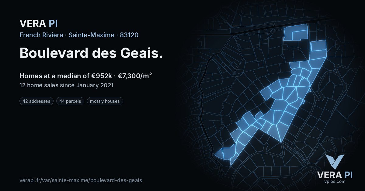 Boulevard des Geais, Sainte-Maxime at night – every parcel coloured by the prices around it, the street's own parcels lit