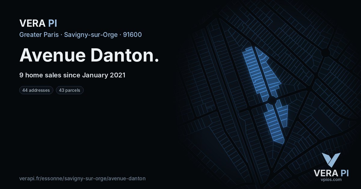 Avenue Danton, Savigny-sur-Orge at night – every parcel coloured by the prices around it, the street's own parcels lit