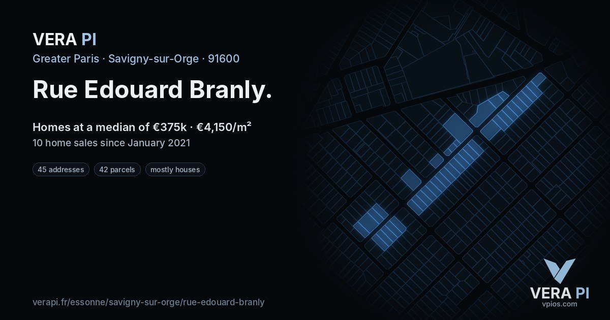 Rue Edouard Branly, Savigny-sur-Orge at night – every parcel coloured by the prices around it, the street's own parcels lit