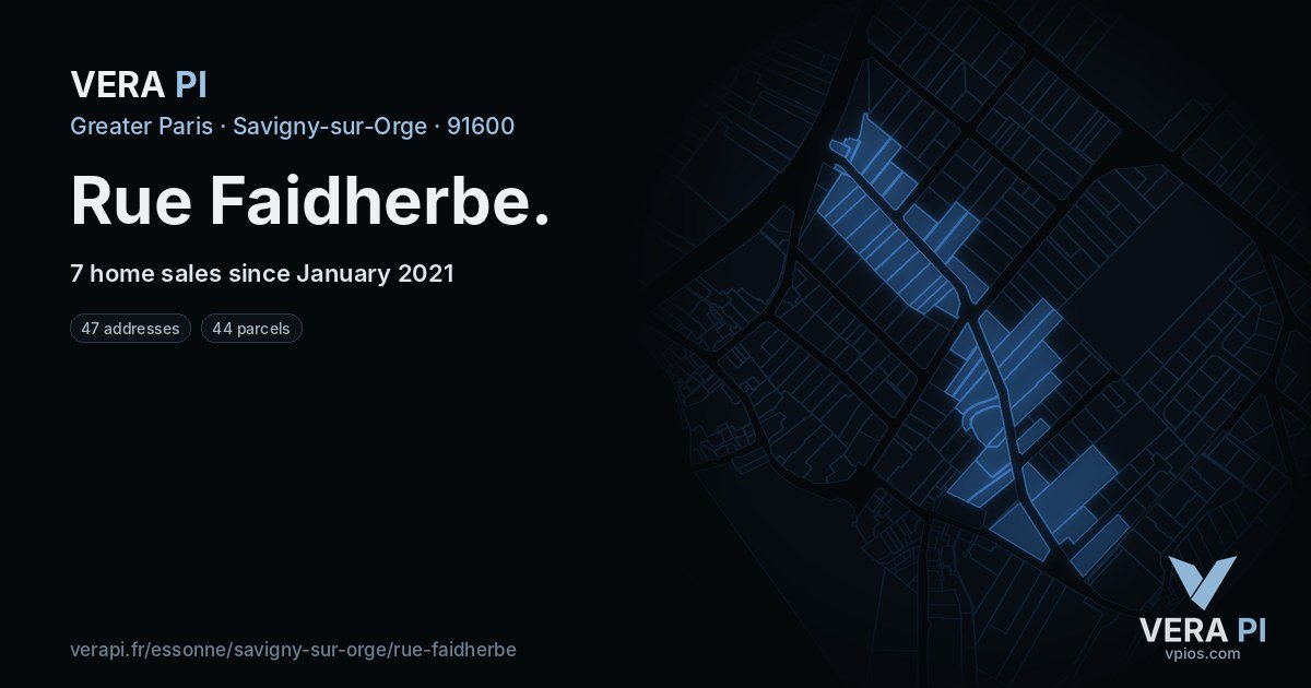 Rue Faidherbe, Savigny-sur-Orge at night – every parcel coloured by the prices around it, the street's own parcels lit
