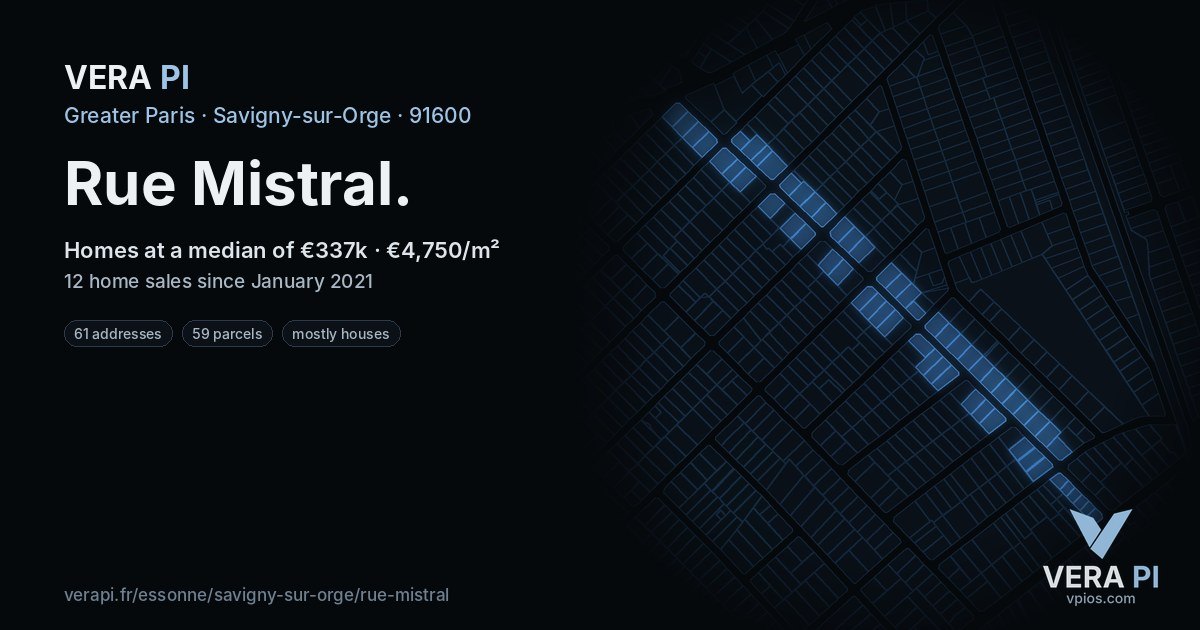 Rue Mistral, Savigny-sur-Orge at night – every parcel coloured by the prices around it, the street's own parcels lit