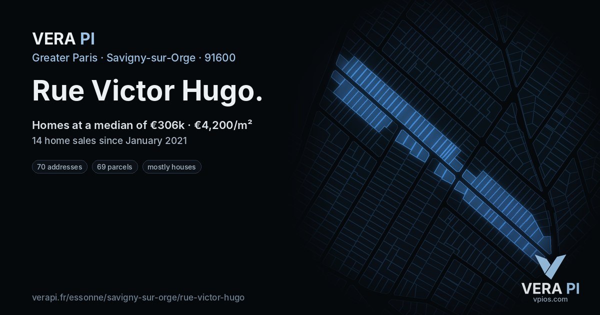Rue Victor Hugo, Savigny-sur-Orge at night – every parcel coloured by the prices around it, the street's own parcels lit