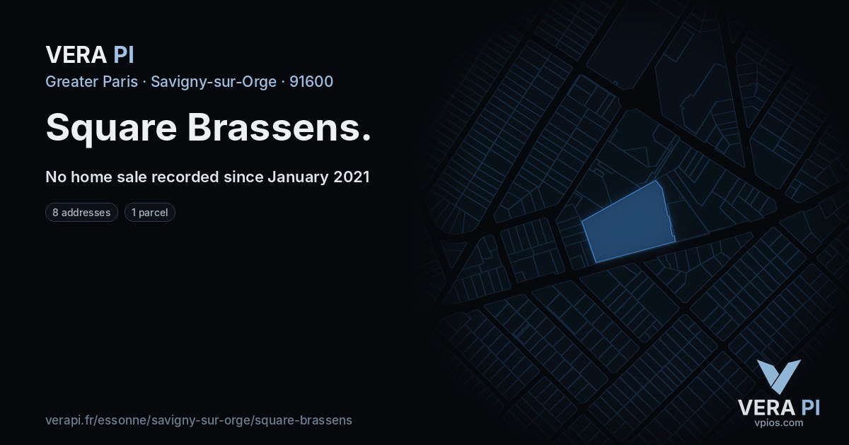 Square Brassens, Savigny-sur-Orge at night – every parcel coloured by the prices around it, the street's own parcels lit