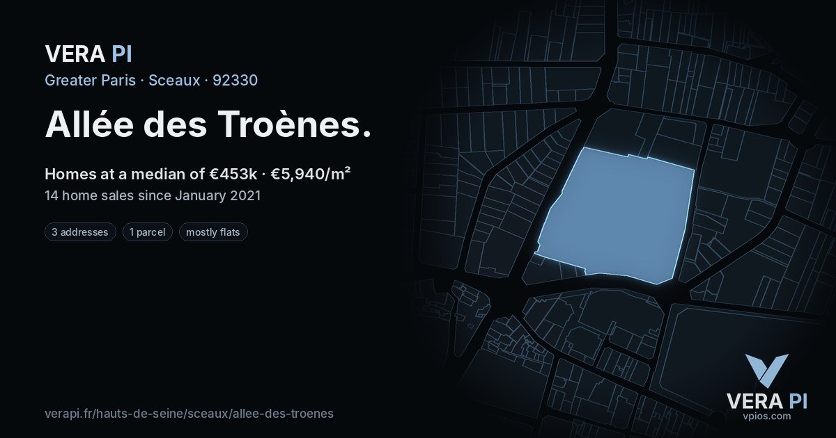 Allée des Troènes, Sceaux at night – every parcel coloured by the prices around it, the street's own parcels lit