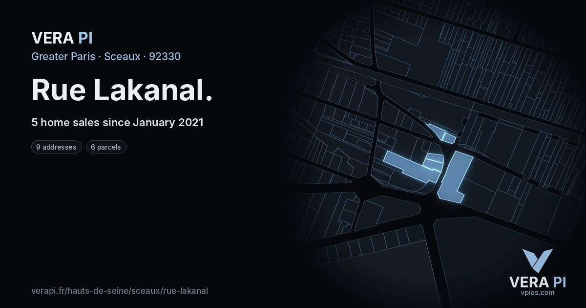Rue Lakanal, Sceaux at night – every parcel coloured by the prices around it, the street's own parcels lit