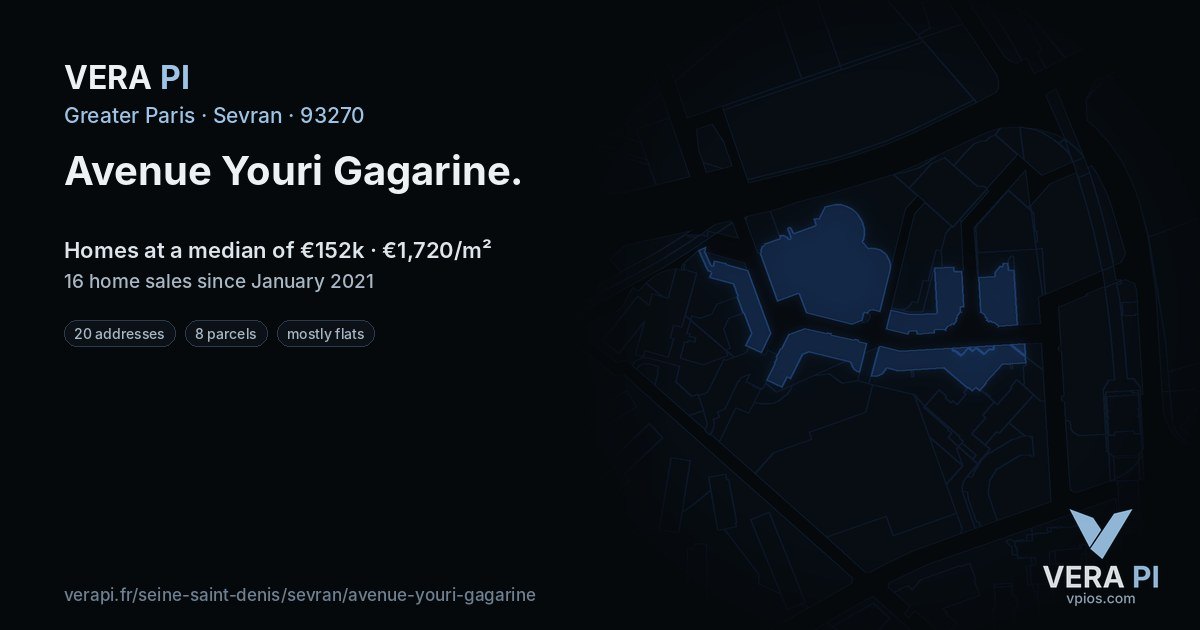Avenue Youri Gagarine, Sevran at night – every parcel coloured by the prices around it, the street's own parcels lit