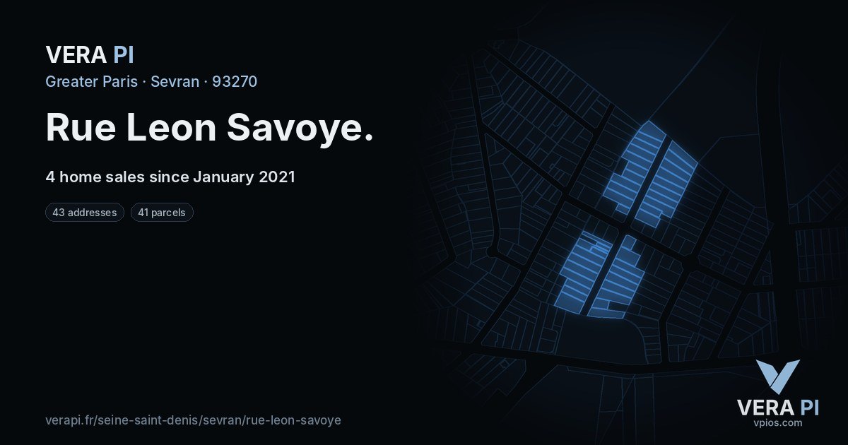 Rue Leon Savoye, Sevran at night – every parcel coloured by the prices around it, the street's own parcels lit
