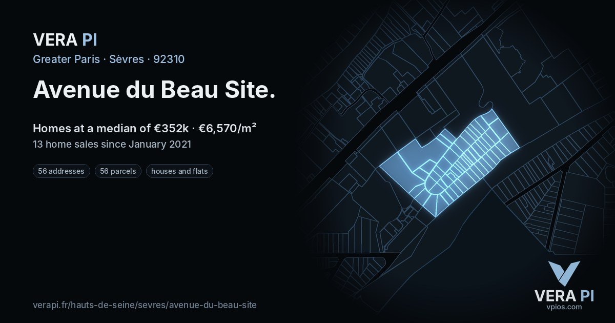 Avenue du Beau Site, Sèvres at night – every parcel coloured by the prices around it, the street's own parcels lit