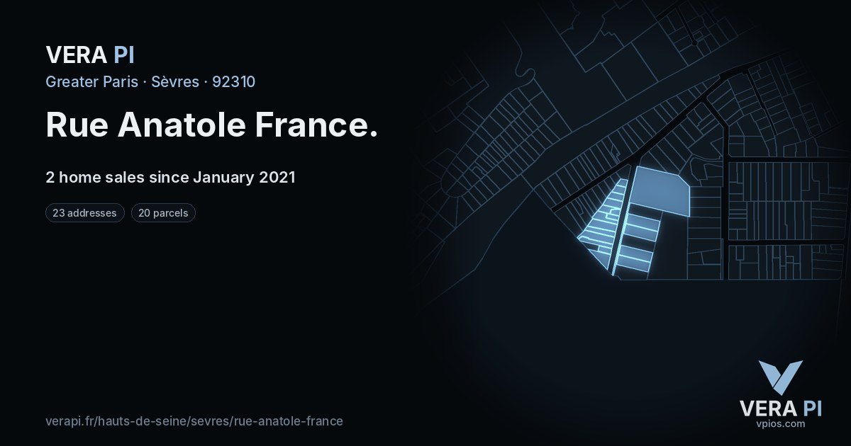 Rue Anatole France, Sèvres at night – every parcel coloured by the prices around it, the street's own parcels lit