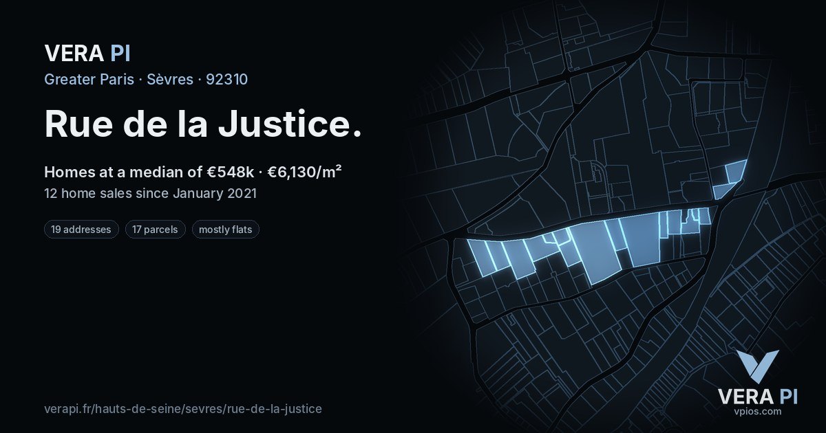 Rue de la Justice, Sèvres at night – every parcel coloured by the prices around it, the street's own parcels lit