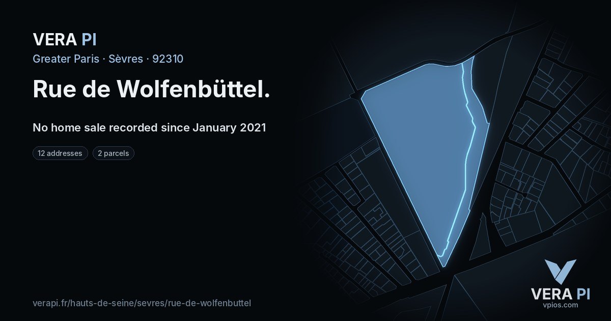 Rue de Wolfenbüttel, Sèvres at night – every parcel coloured by the prices around it, the street's own parcels lit