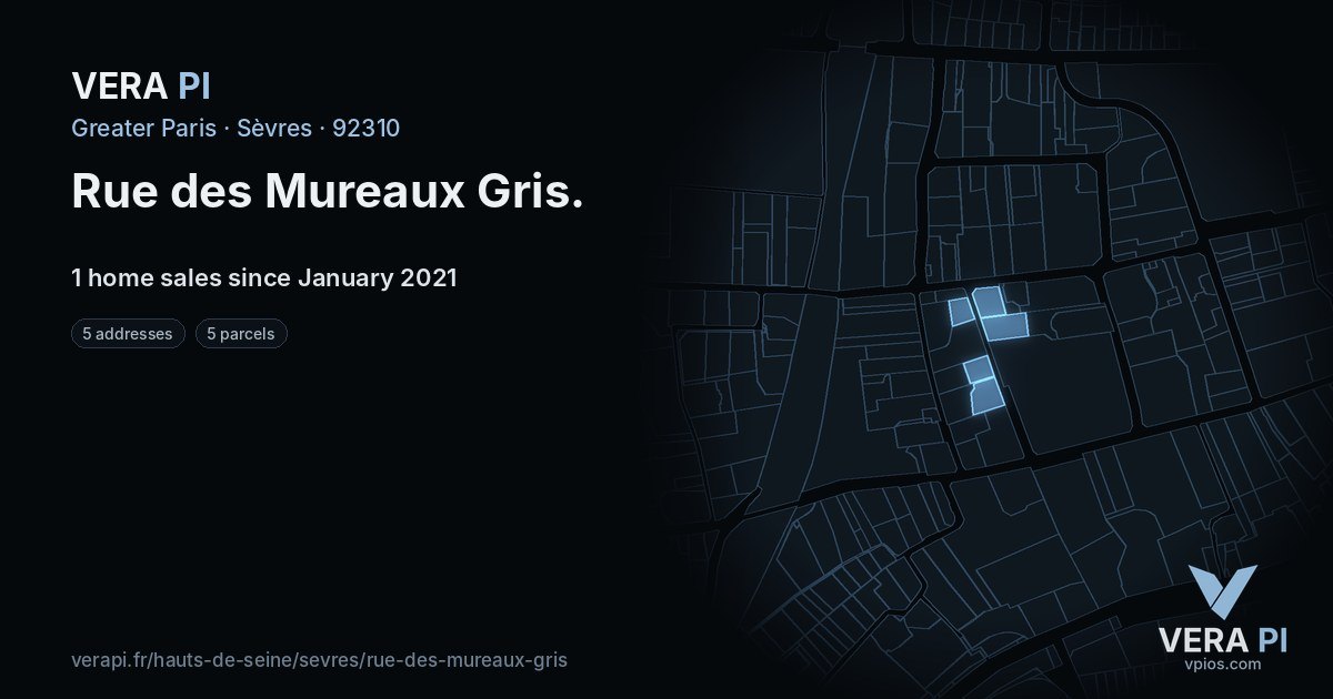 Rue des Mureaux Gris, Sèvres at night – every parcel coloured by the prices around it, the street's own parcels lit