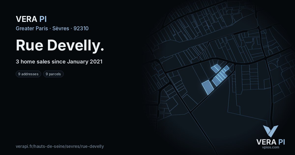 Rue Develly, Sèvres at night – every parcel coloured by the prices around it, the street's own parcels lit