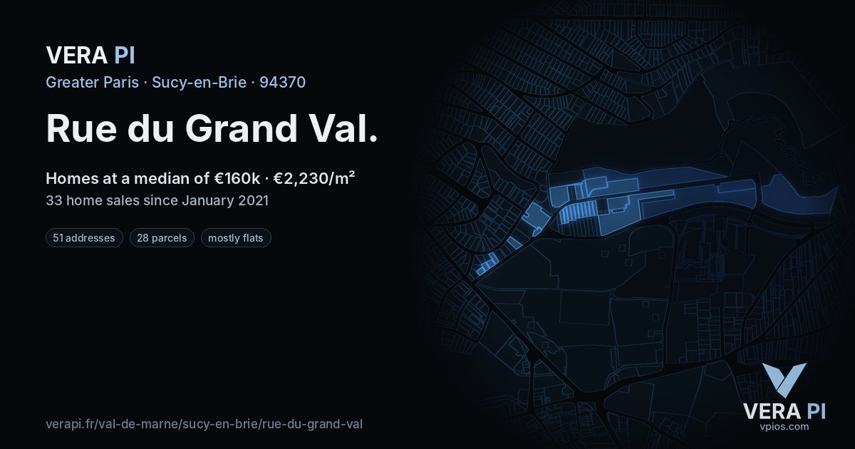 Rue du Grand Val, Sucy-en-Brie at night – every parcel coloured by the prices around it, the street's own parcels lit