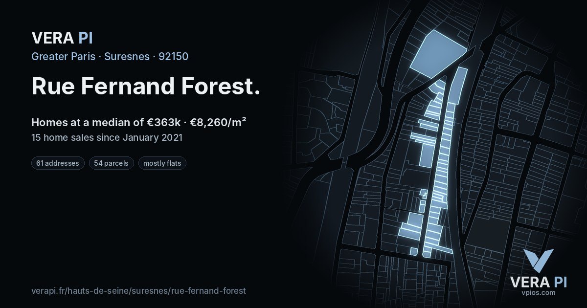 Rue Fernand Forest, Suresnes at night – every parcel coloured by the prices around it, the street's own parcels lit