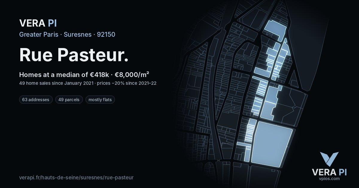 Rue Pasteur, Suresnes at night – every parcel coloured by the prices around it, the street's own parcels lit