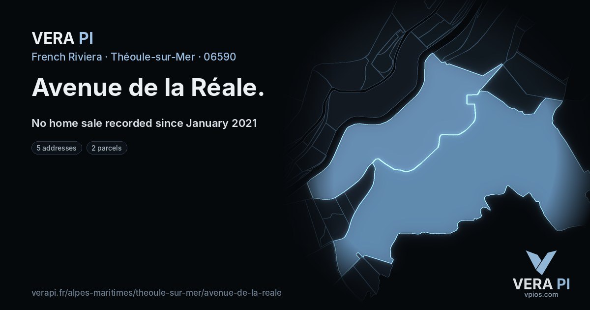 Avenue de la Réale, Théoule-sur-Mer at night – every parcel coloured by the prices around it, the street's own parcels lit