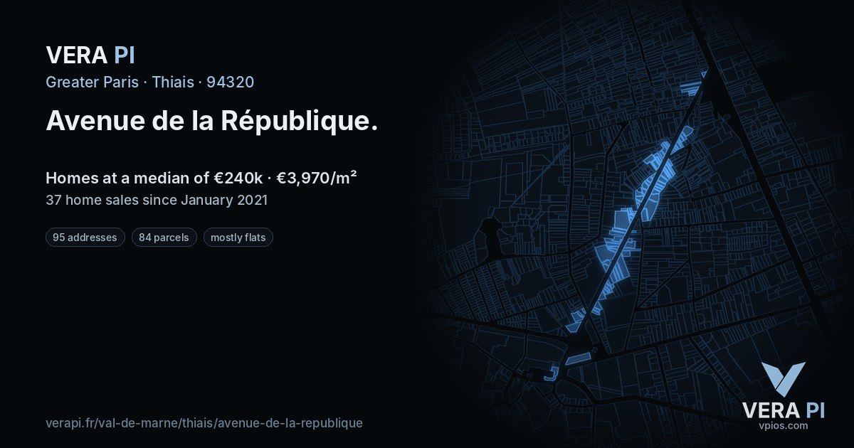 Avenue de la République, Thiais at night – every parcel coloured by the prices around it, the street's own parcels lit
