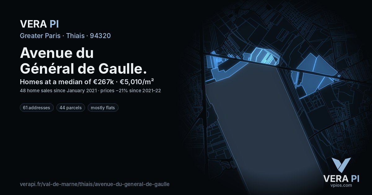 Avenue du Général de Gaulle, Thiais at night – every parcel coloured by the prices around it, the street's own parcels lit