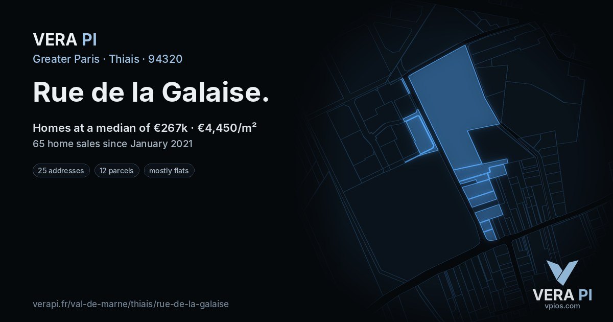Rue de la Galaise, Thiais at night – every parcel coloured by the prices around it, the street's own parcels lit