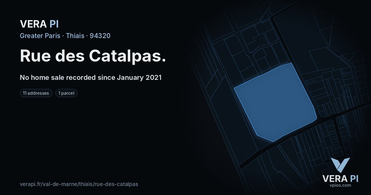 Rue des Catalpas, Thiais at night – every parcel coloured by the prices around it, the street's own parcels lit