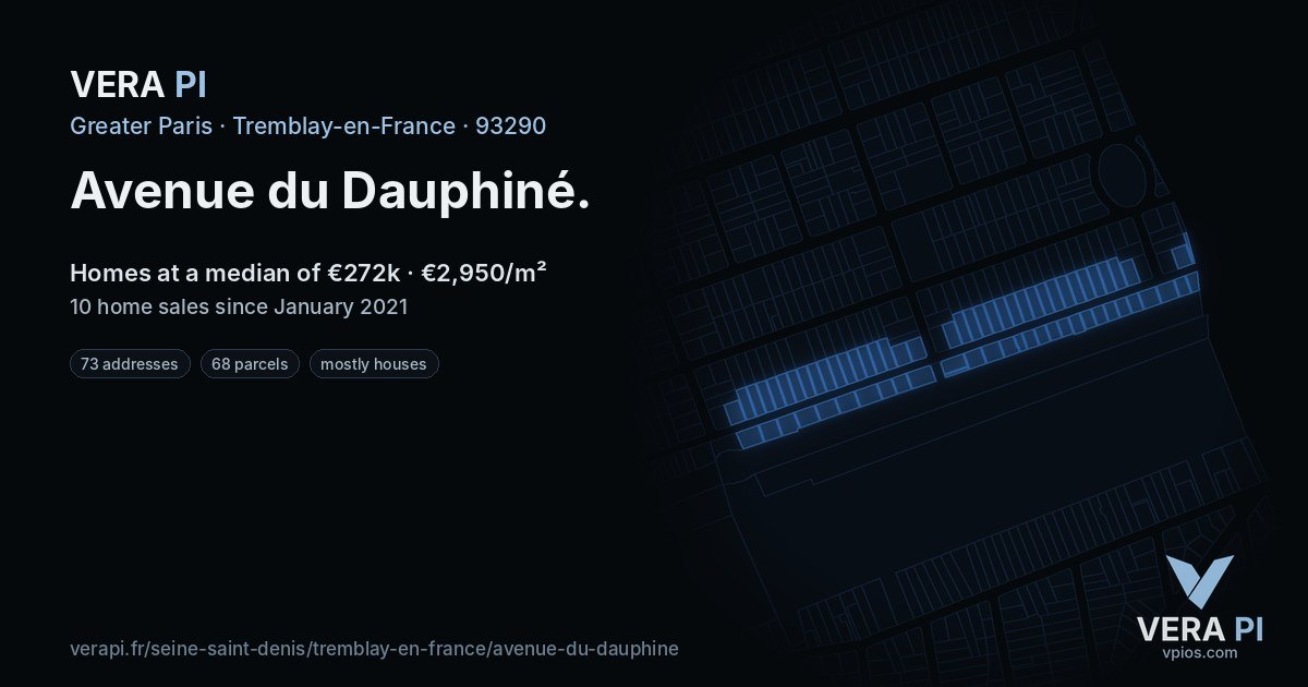 Avenue du Dauphiné, Tremblay-en-France at night – every parcel coloured by the prices around it, the street's own parcels lit