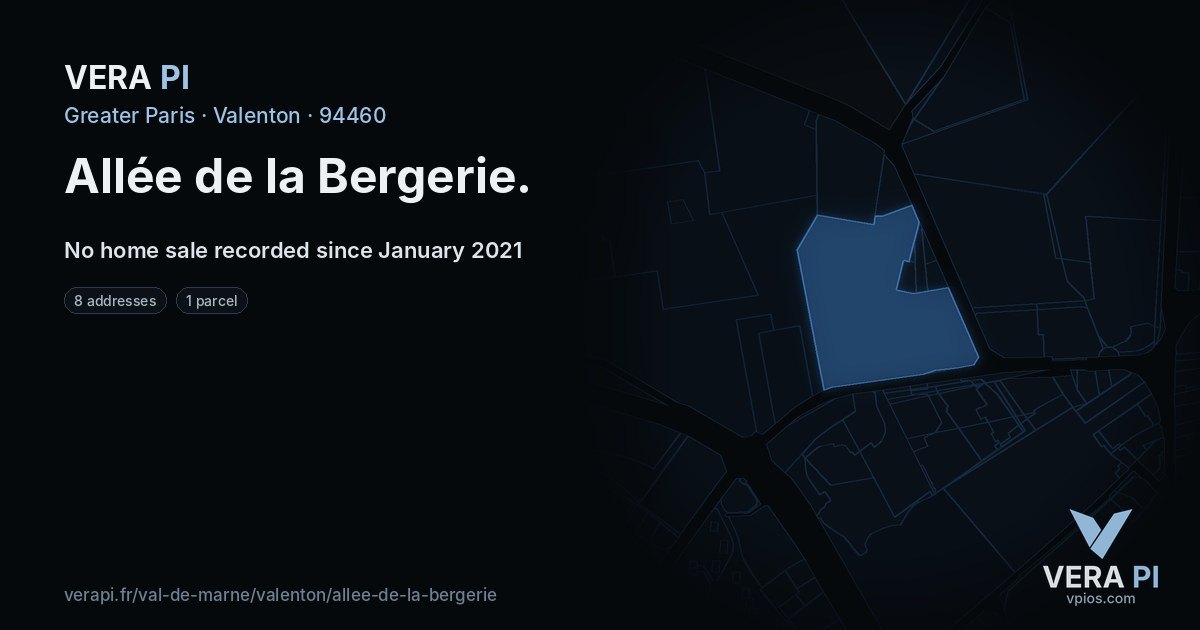Allée de la Bergerie, Valenton at night – every parcel coloured by the prices around it, the street's own parcels lit