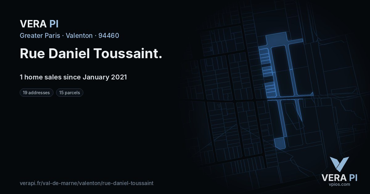 Rue Daniel Toussaint, Valenton at night – every parcel coloured by the prices around it, the street's own parcels lit