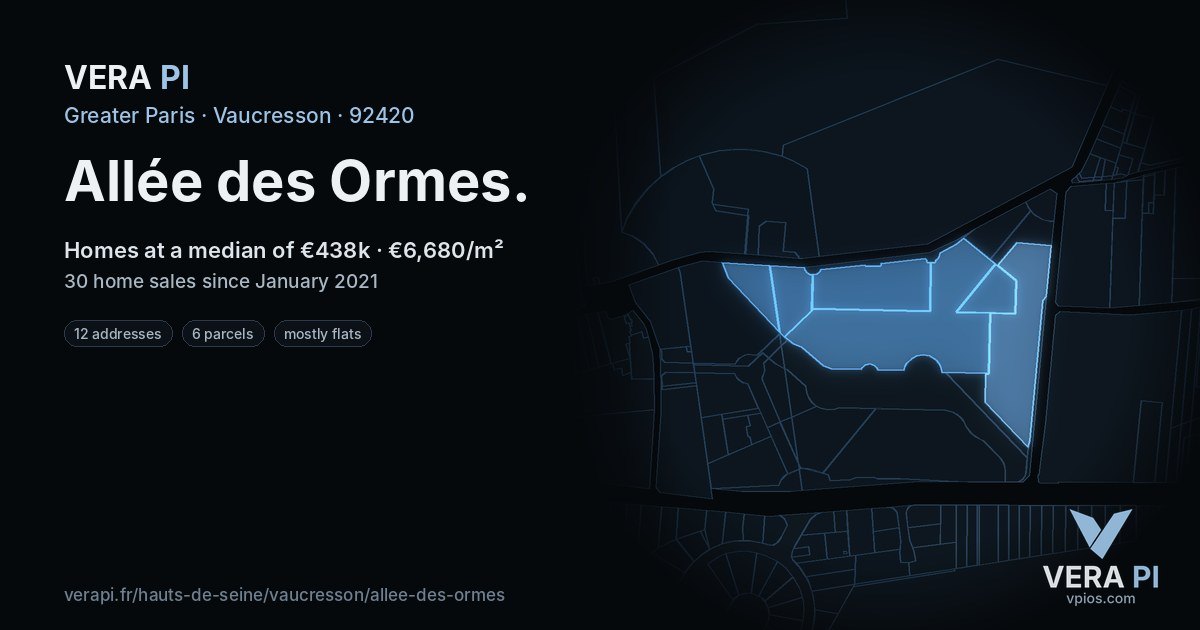 Allée des Ormes, Vaucresson at night – every parcel coloured by the prices around it, the street's own parcels lit