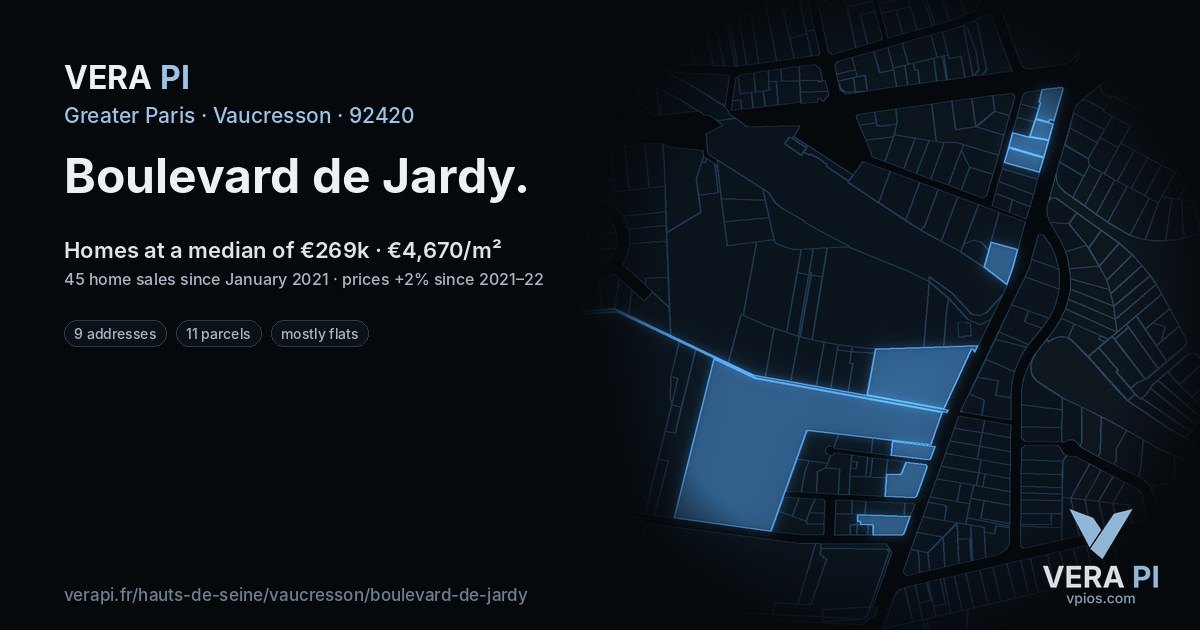 Boulevard de Jardy, Vaucresson at night – every parcel coloured by the prices around it, the street's own parcels lit