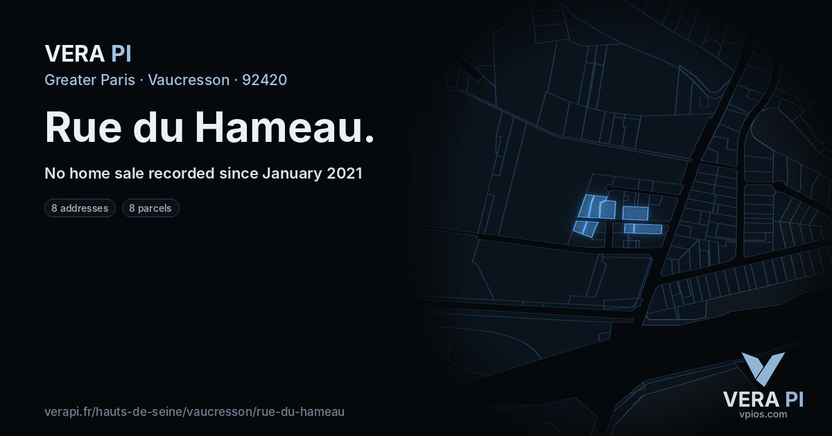 Rue du Hameau, Vaucresson at night – every parcel coloured by the prices around it, the street's own parcels lit