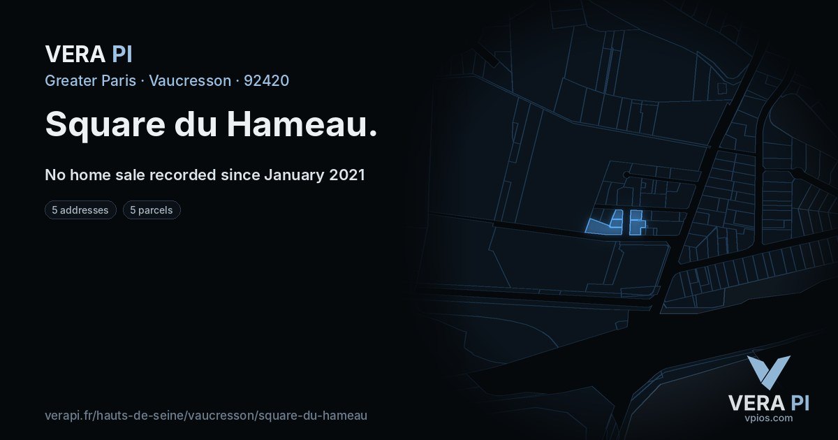 Square du Hameau, Vaucresson at night – every parcel coloured by the prices around it, the street's own parcels lit