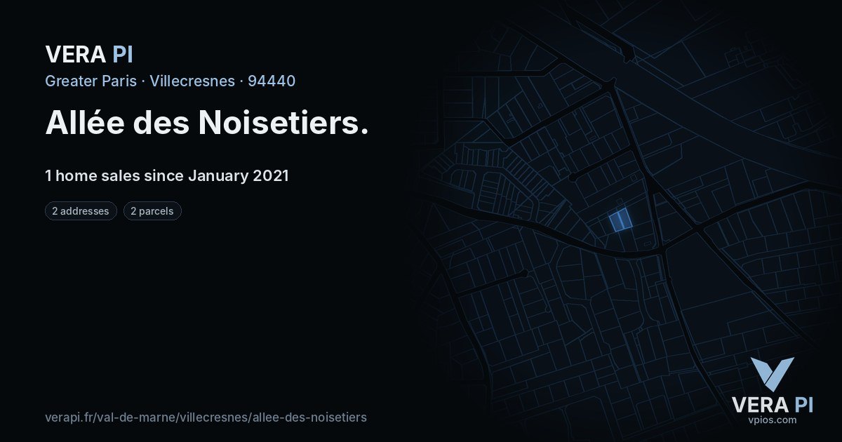 Allée des Noisetiers, Villecresnes at night – every parcel coloured by the prices around it, the street's own parcels lit