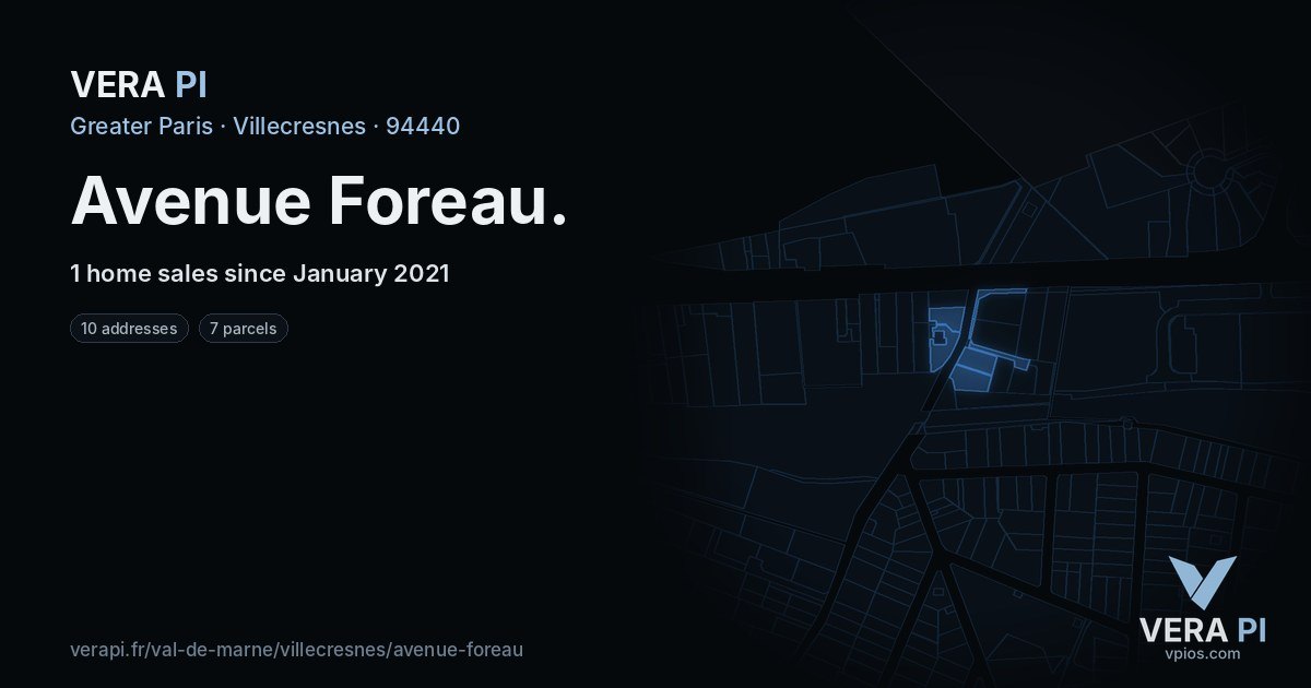 Avenue Foreau, Villecresnes at night – every parcel coloured by the prices around it, the street's own parcels lit