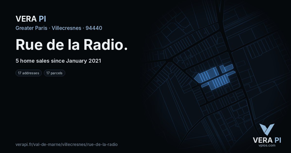 Rue de la Radio, Villecresnes at night – every parcel coloured by the prices around it, the street's own parcels lit
