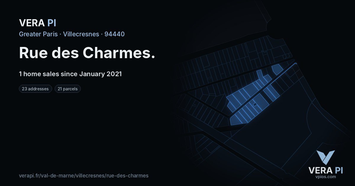 Rue des Charmes, Villecresnes at night – every parcel coloured by the prices around it, the street's own parcels lit