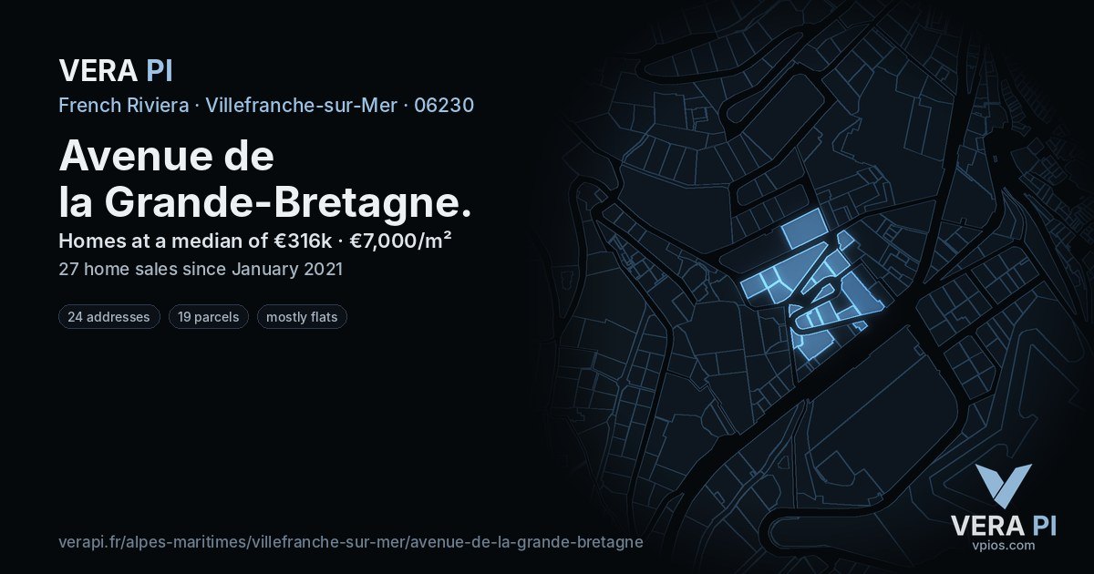 Avenue de la Grande-Bretagne, Villefranche-sur-Mer at night – every parcel coloured by the prices around it, the street's own parcels lit
