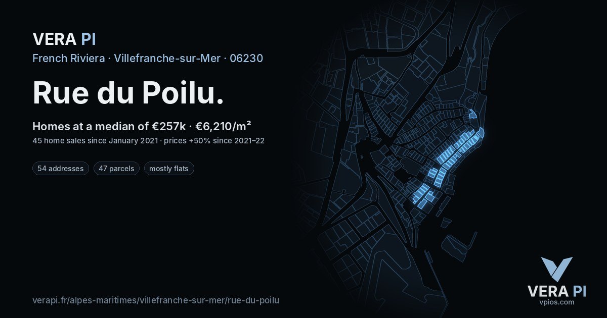 Rue du Poilu, Villefranche-sur-Mer at night – every parcel coloured by the prices around it, the street's own parcels lit
