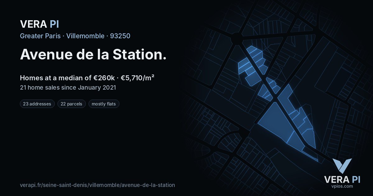 Avenue de la Station, Villemomble at night – every parcel coloured by the prices around it, the street's own parcels lit