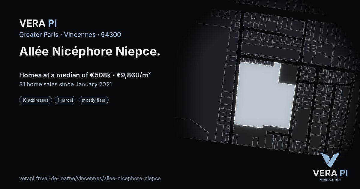 Allée Nicéphore Niepce, Vincennes at night – every parcel coloured by the prices around it, the street's own parcels lit