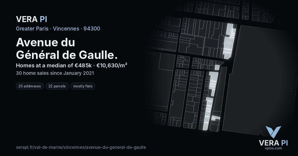 Avenue du Général de Gaulle, Vincennes at night – every parcel coloured by the prices around it, the street's own parcels lit