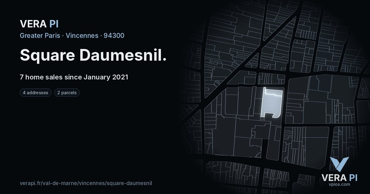 Square Daumesnil, Vincennes at night – every parcel coloured by the prices around it, the street's own parcels lit